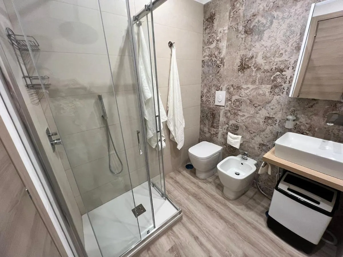 A Due Passi Dal Centro Di Napoli Apartment Naples