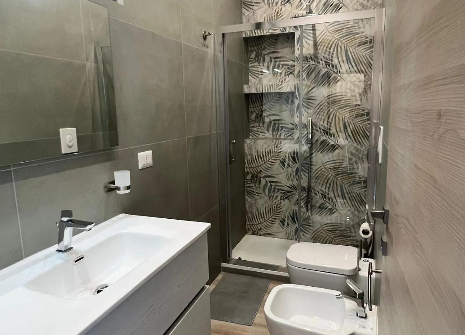 A Due Passi Dal Centro Di Napoli Apartment Italy